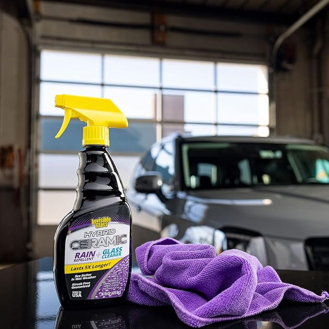 Invisible Glass 92183-4PK Hybrid Ceramic Rain Repellent and Glass Cleaner – Cleans & Protects Car Windows and Windshields with Long-Lasting Water-Repellent Si02 Technology – 16 fl oz (Pack of 4)
