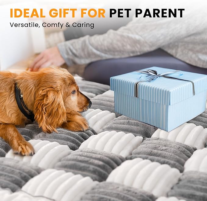 HiPetpy Backseat Dog Bed Mat, Non-Slip Dog Bed for Car Back Seat, Soft & Cozy Dogs Blanket, Washable Travel Pet Mat Seat Protector for Cars, SUVs, Trucks (Grey/White, 51.1" L x 23.6" W x 1.5" Th)